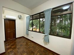 robin-village photo thumbnail #4